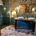Casa De Piedra Siglo Xviii *