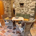 Casa De Piedra Siglo Xviii *