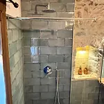 Casa De Piedra Siglo Xviii Lägenhet Badain