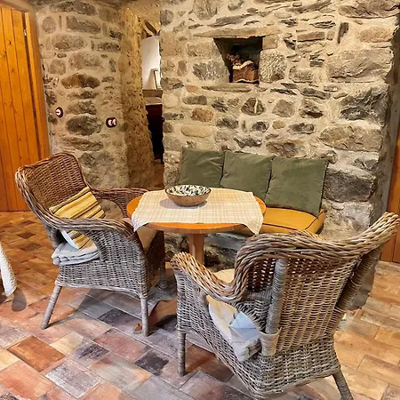 Casa De Piedra Siglo Xviii *