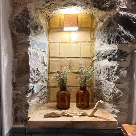 Casa De Piedra Siglo Xviii