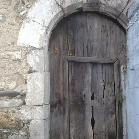 Casa De Piedra Siglo Xviii Badain