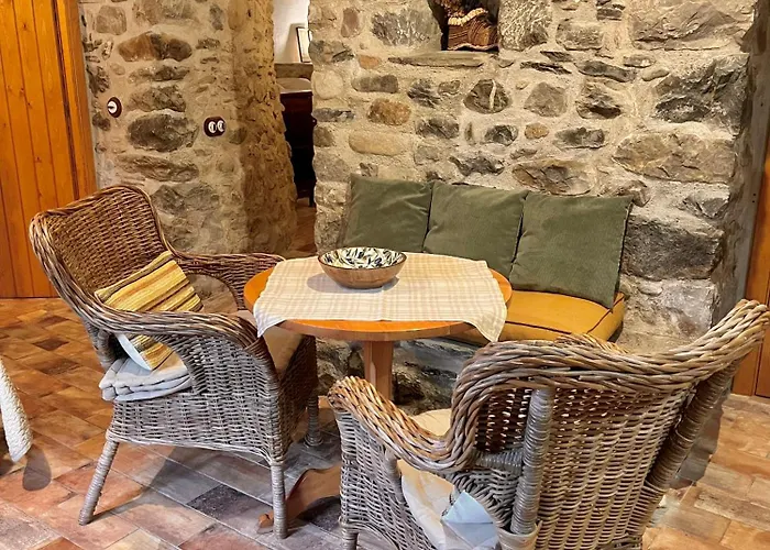 Casa De Piedra Siglo Xviii *